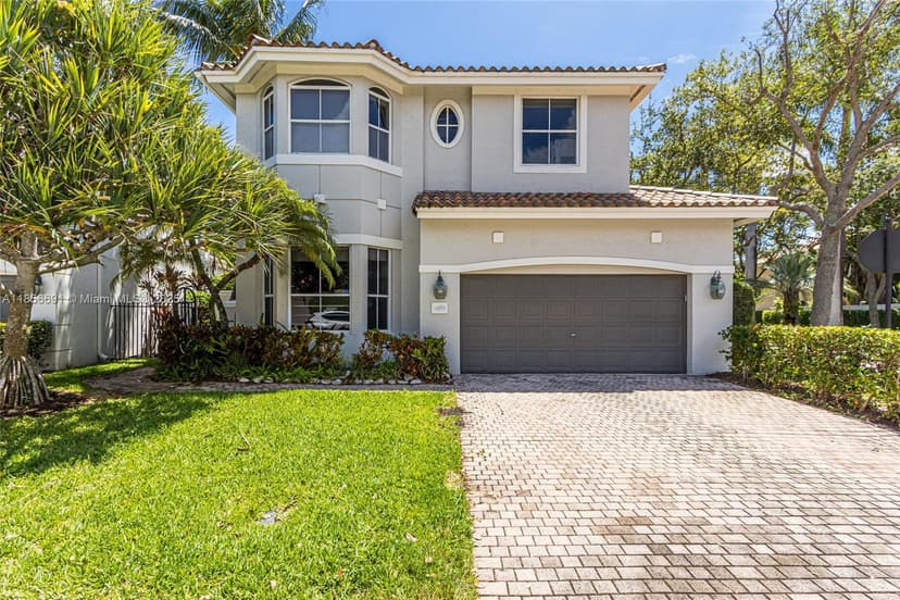 1467 Mariner Way, Hollywood FL 33019