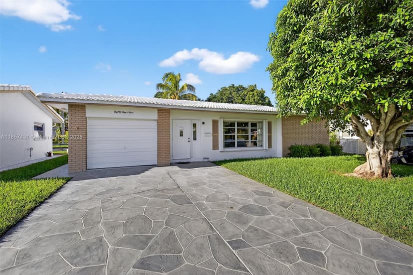 8101 NW 59th Pl, Tamarac FL 33321