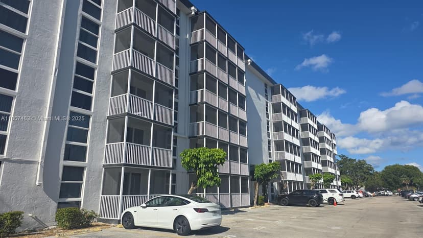 16851 NE 23rd Ave # A212, North Miami Beach FL 33160