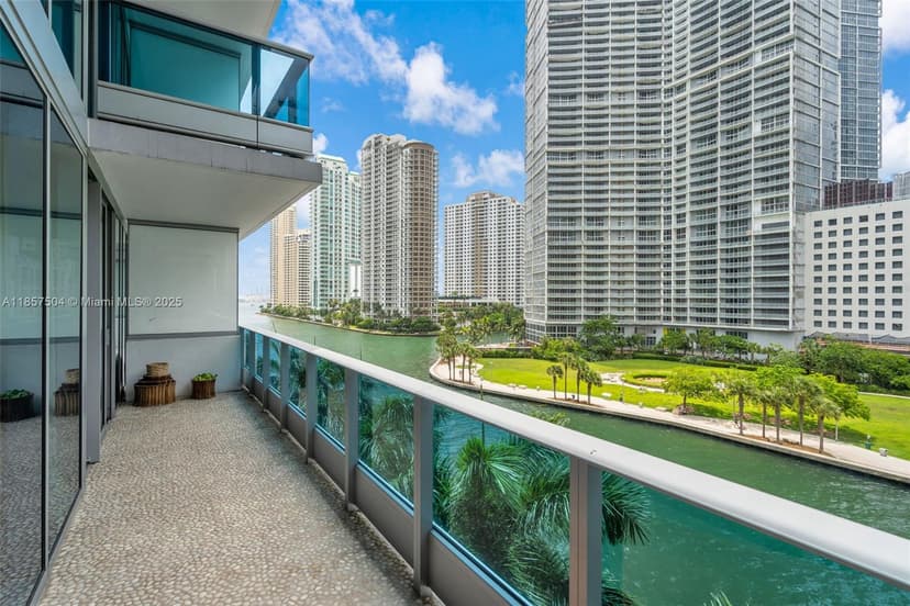 200 Biscayne Boulevard Way # 506, Miami FL 33131