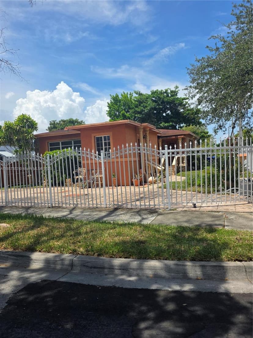 501 NW 43rd St, Miami FL 33127