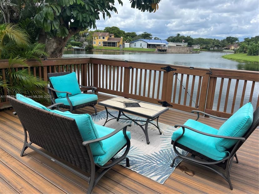 5217 SW 87th Ave, Cooper City FL 33328