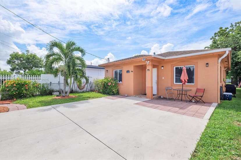 2130 NW 66th St, Miami FL 33147
