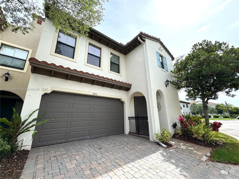 12490 NW 33rd St, Sunrise FL 33323