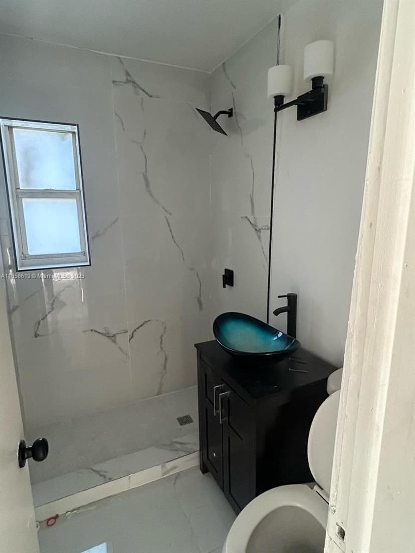 365 NW 188th St, Miami Gardens FL 33169