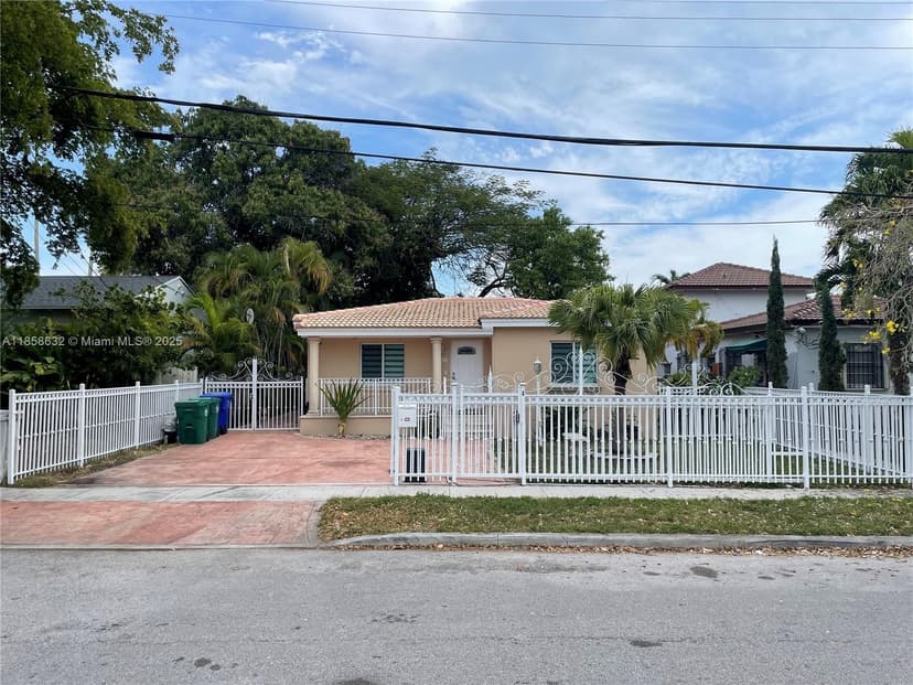 2121 SW 30th Ct, Miami FL 33145