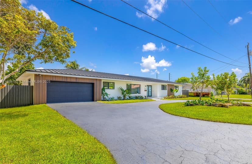 8021 SW 140th Ter, Palmetto Bay FL 33158