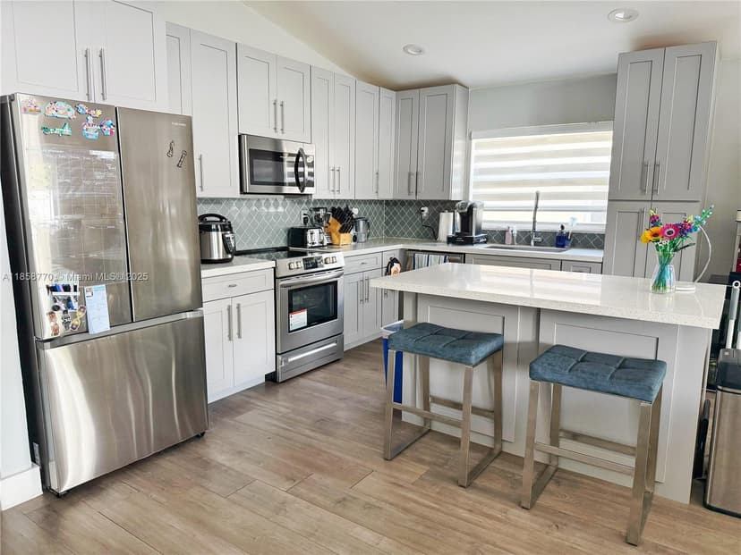 2411 NW 184th Ter, Pembroke Pines FL 33029