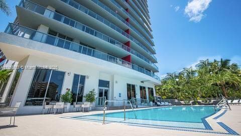 2600 E Hallandale Beach Blvd # T901, Hallandale Beach FL 33009