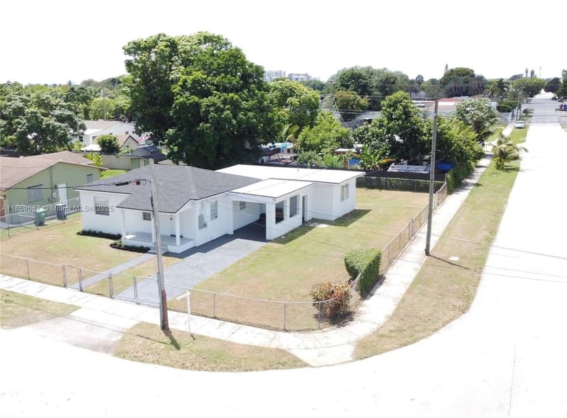 10490 SW 173rd Ter, Miami FL 33157