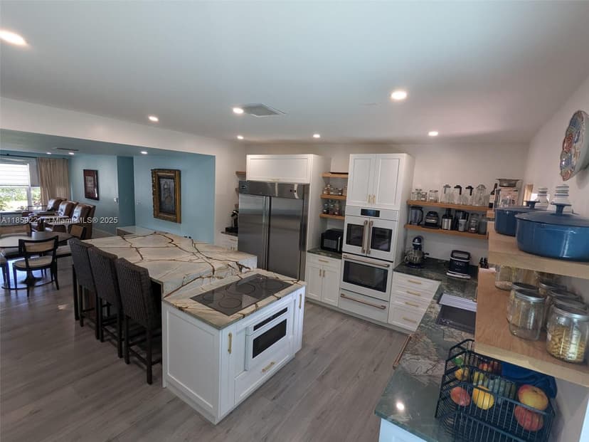 524 NE 27th Dr, Wilton Manors FL 33334