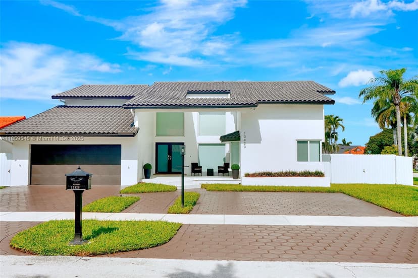 13420 SW 2nd St, Miami FL 33184