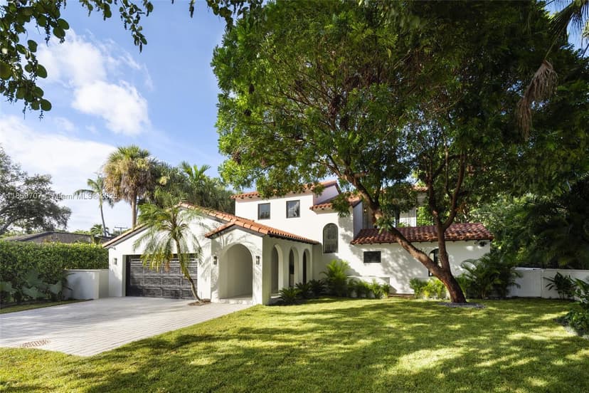 6811 Riviera Dr, Coral Gables FL 33146