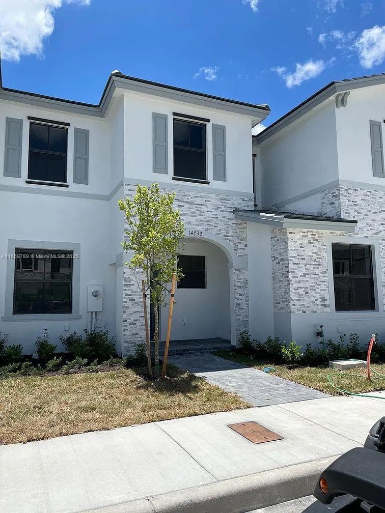 14732 SW 181st Ter # 14732, Miami FL 33187