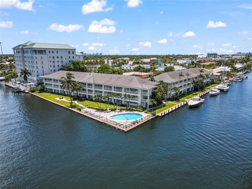 2895 NE 32nd St # 110, Fort Lauderdale FL 33306