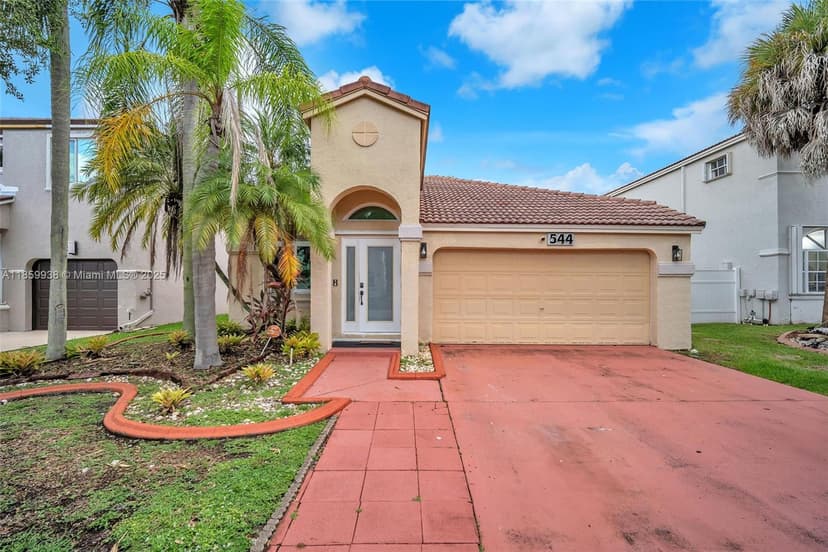 544 NW 159th Ln, Pembroke Pines FL 33028