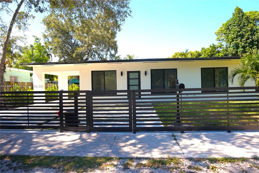 53 NW 68th St, Miami FL 33150