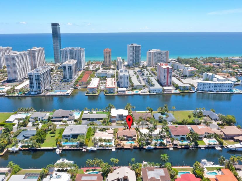 624 Palm Dr, Hallandale Beach FL 33009