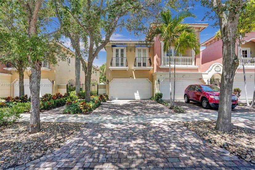 1115 NE 14th Ave, Fort Lauderdale FL 33304