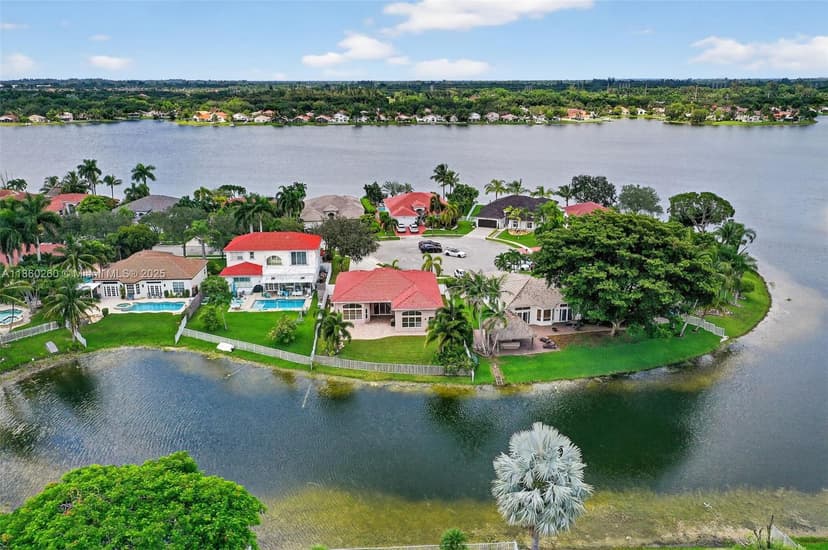 18840 NW 23rd Pl, Pembroke Pines FL 33029
