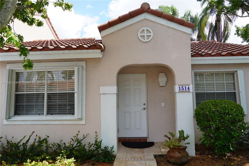 1514 Springside Dr, Weston FL 33326