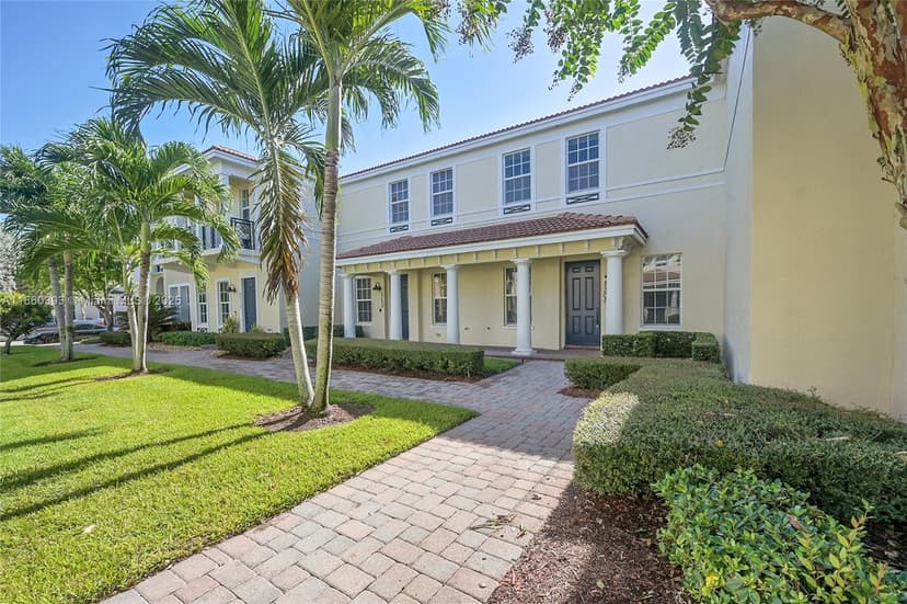 8305 NW 8th Ter, Boca Raton FL 33487