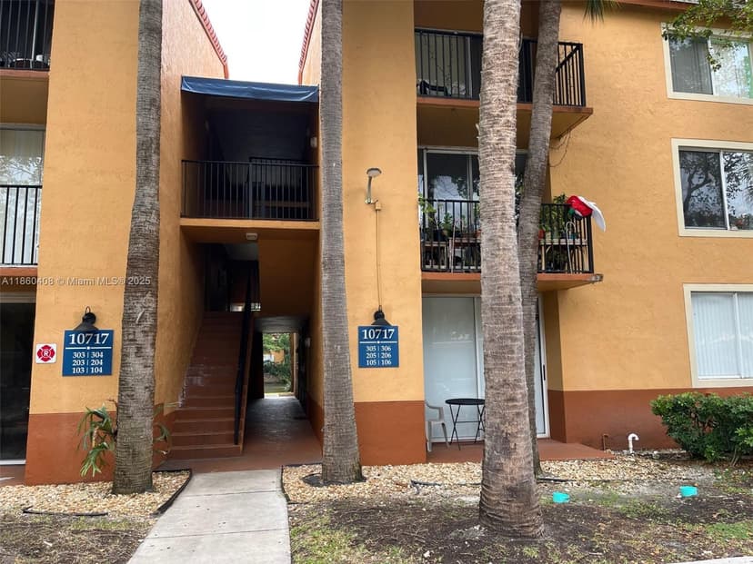 10717 Cleary Blvd # 206, Plantation FL 33324