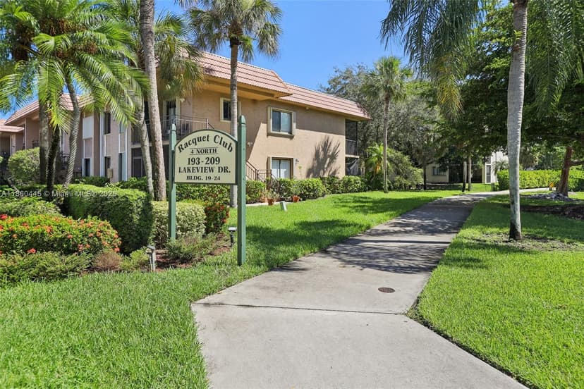 195 Lakeview Dr # 105, Weston FL 33326