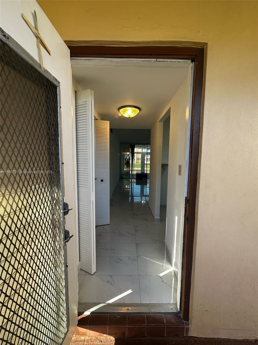 8951 Sunrise Lakes Blvd # 105, Sunrise FL 33322