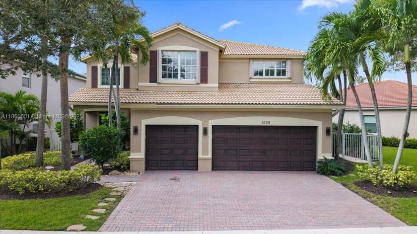 4309 W Whitewater Ave, Weston FL 33332