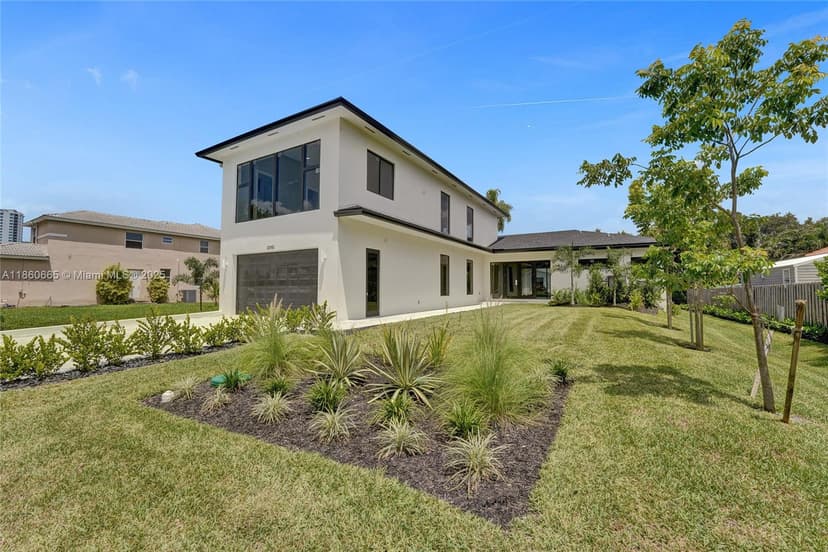 12061 NW 26th St, Plantation FL 33323
