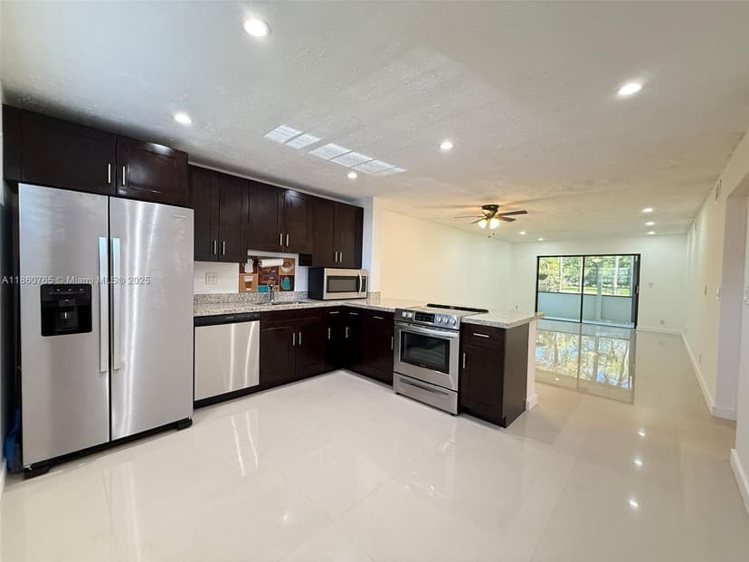 6095 N Sabal Palm Blvd # 103, Tamarac FL 33319