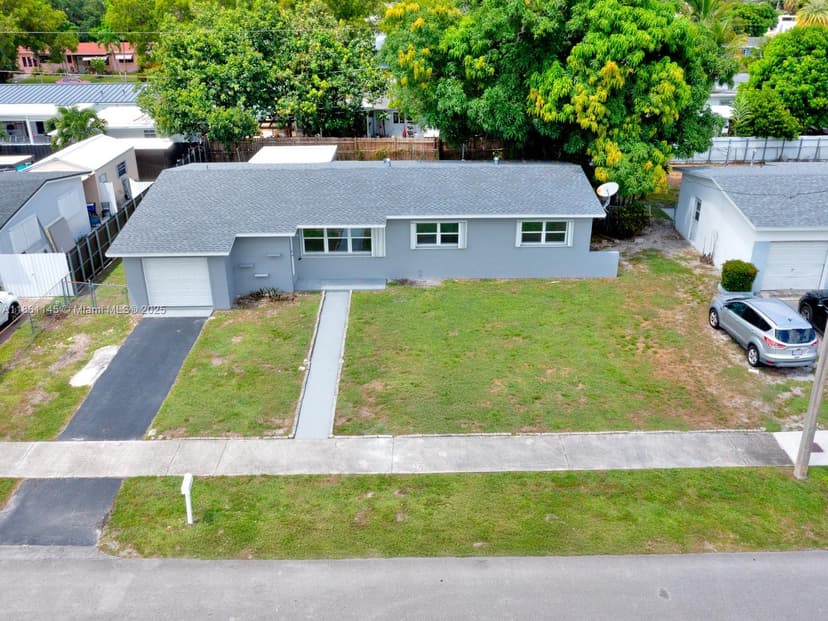 3781 NW 192nd St, Miami Gardens FL 33055