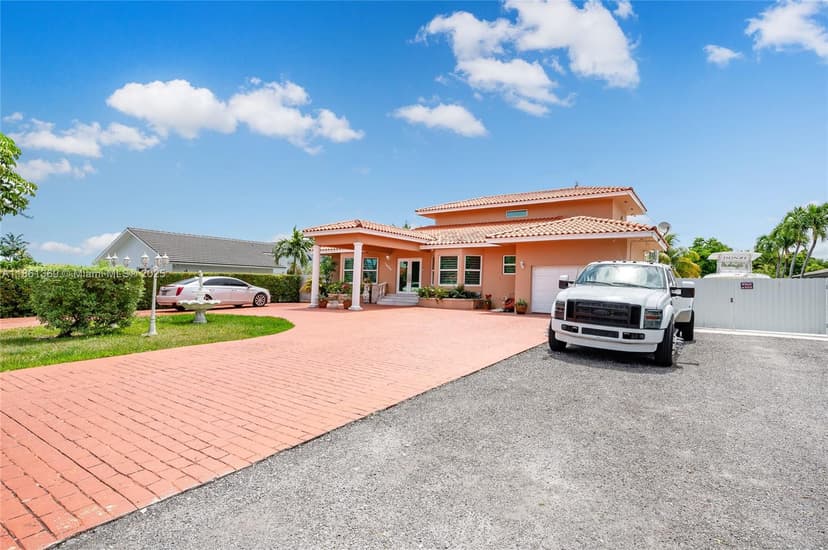 13926 SW 14th St, Miami FL 33184
