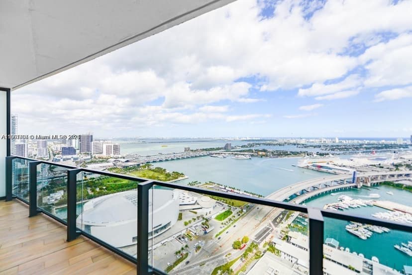 398 NE 5th St # 4210, Miami FL 33132