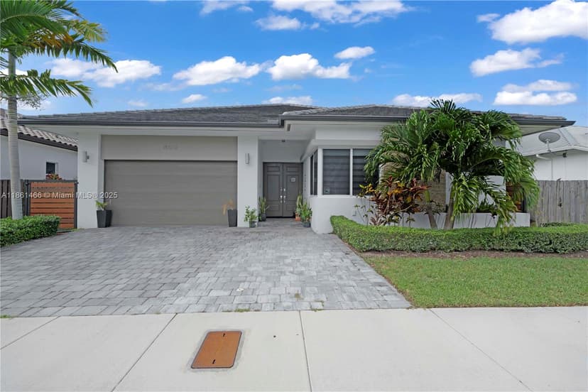 15012 SW 177th Ter, Miami FL 33187