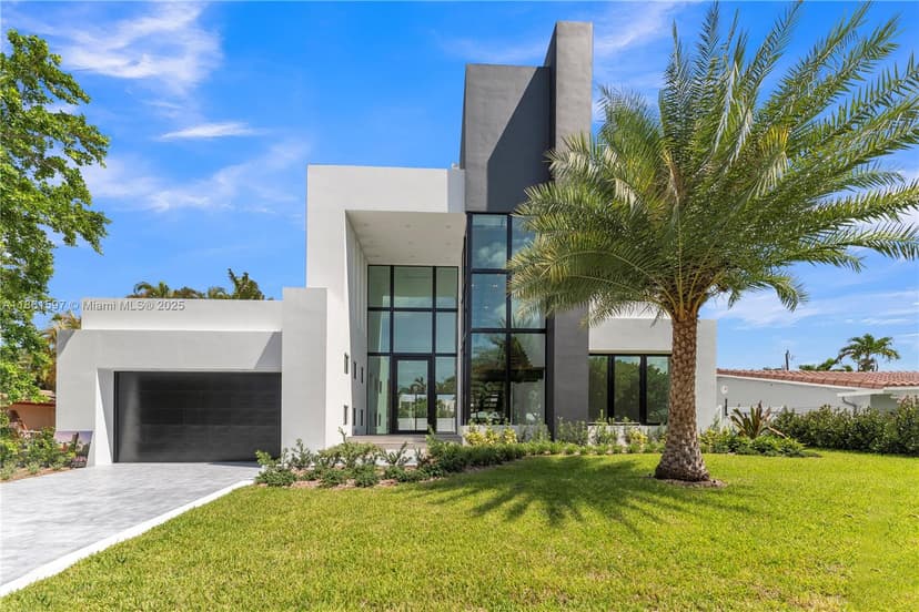 3205 Leigh Rd, Pompano Beach FL 33062