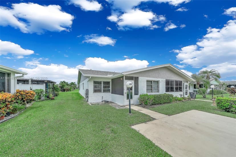 3319 Americo Dr, West Palm Beach FL 33417