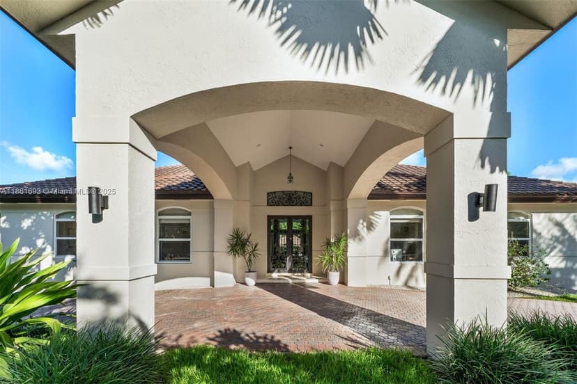 12801 Old Cutler Rd, Pinecrest FL 33156