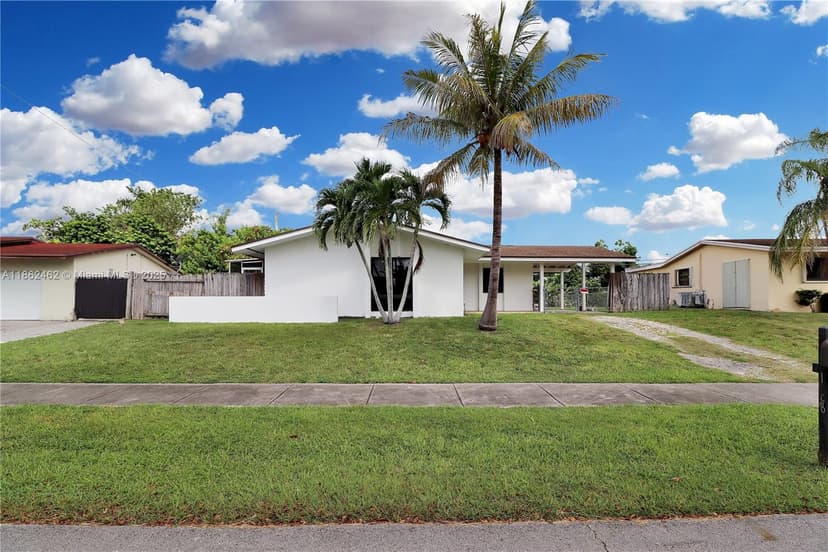 15840 SW 105th Ct, Miami FL 33157