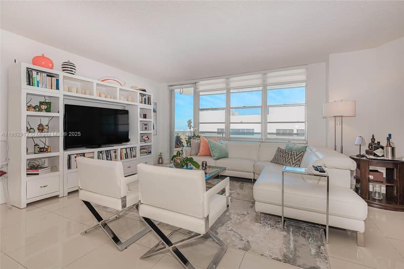 3725 S Ocean Dr # 1221, Hollywood FL 33019