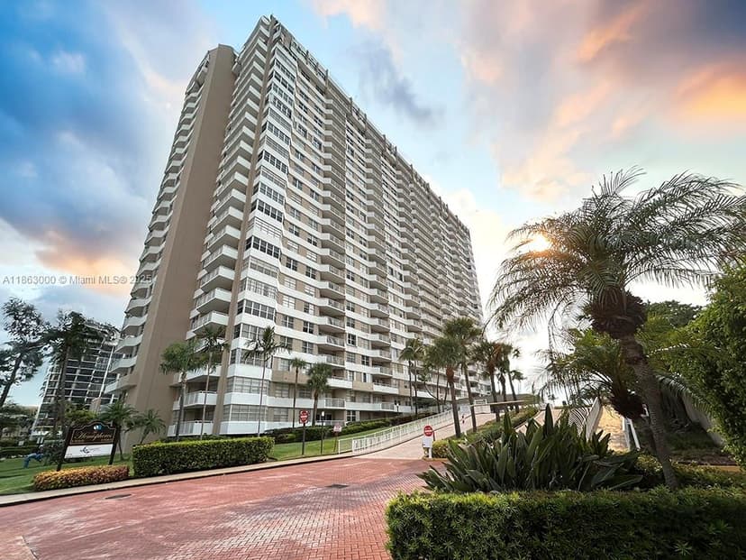 1985 S Ocean Dr # 15G, Hallandale Beach FL 33009