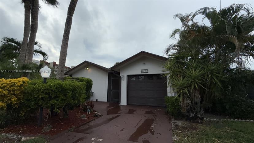 6779 Kramer Ln, Lake Worth FL 33467