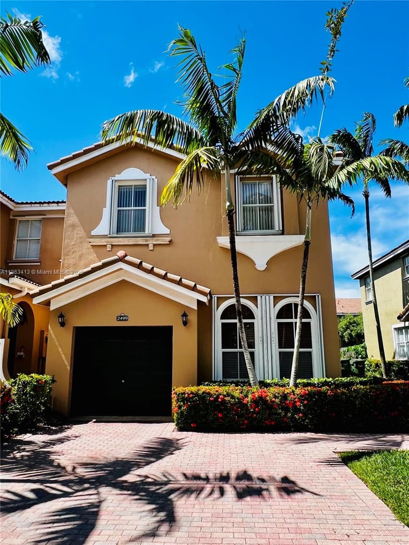 2499 SE 14th St, Homestead FL 33035