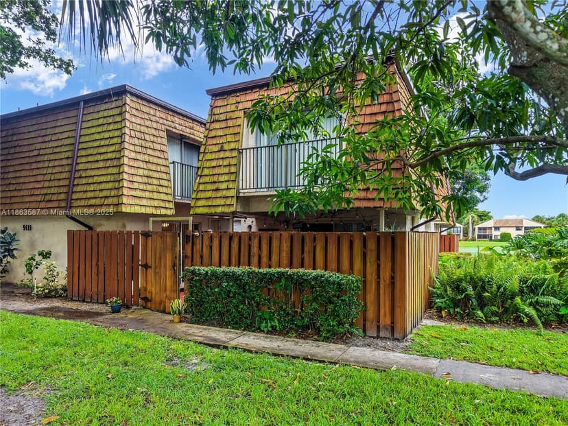 9111 SW 22nd Ct # 3, Davie FL 33324