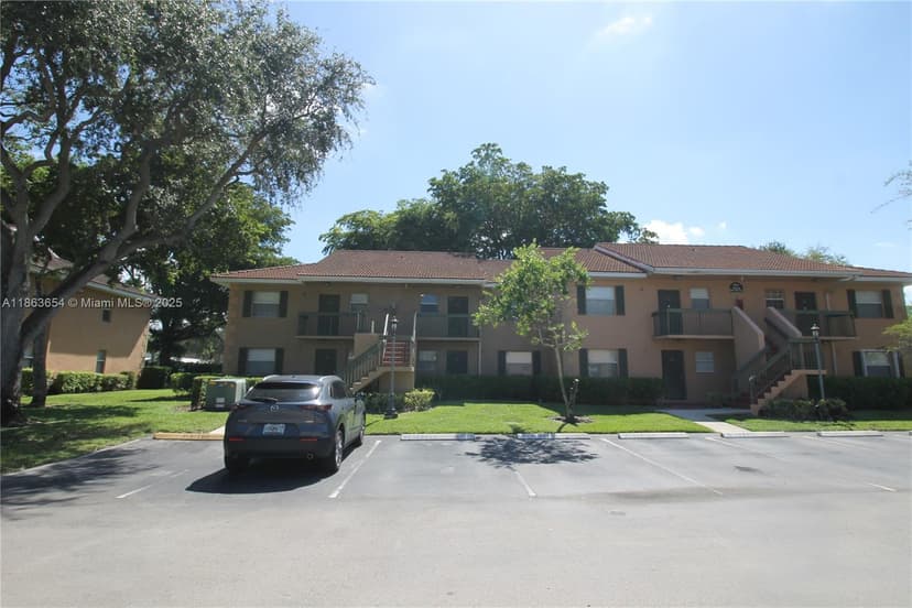 721 NW 103rd Ter # 202, Pembroke Pines FL 33026