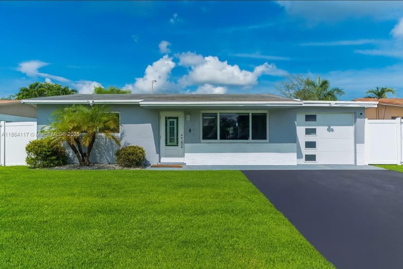 5209 SW 95th Ave, Cooper City FL 33328