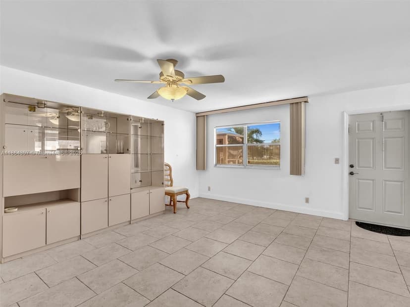 228 E Saxony  E # 228, Delray Beach FL 33446