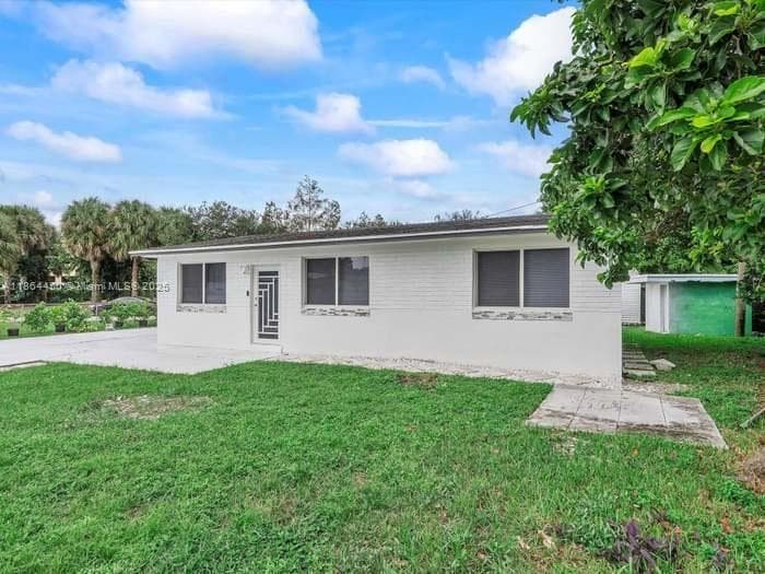3500 Sutton Rd, West Park FL 33023