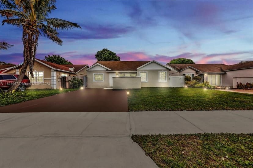 20327 NW 33rd Ave, Miami Gardens FL 33056